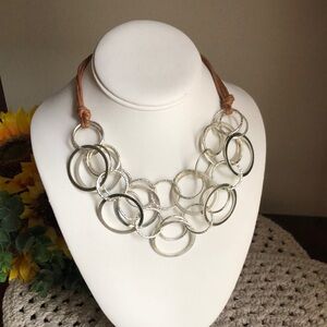 St. Thomas Elegant Silver-tone Circle Necklace